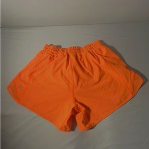 Lulú lemon shorts